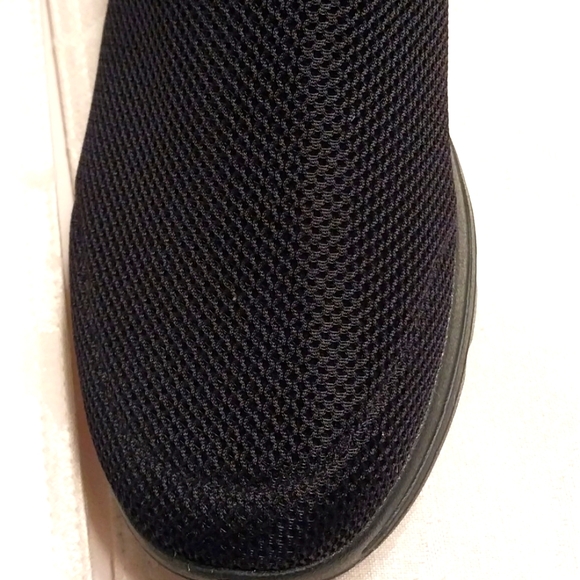 Sketchers Go Walk "Joy" Slip-On's Air Cooled Ultra Women's Size 11 Black NWOT - Picture 14 of 14